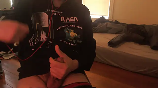 chicostick413 online show from March 3, 2:37 pm