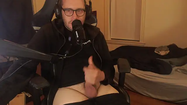 chicostick413 online show from September 23, 11:52 pm