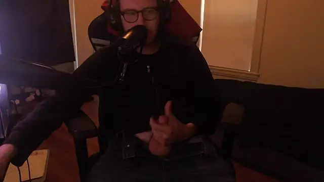 chicostick413 online show from October 5, 7:34 pm