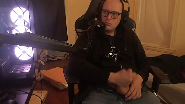 chicostick413 online show from October 22, 1:33 pm