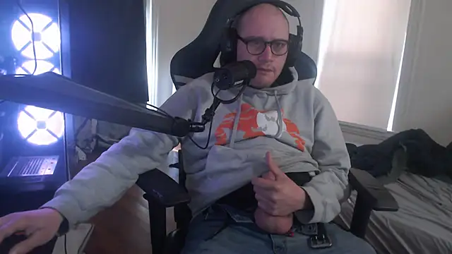 chicostick413 online show from October 28, 2:53 pm