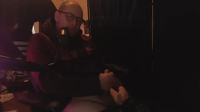 chicostick413 online show from November 26, 7:04 pm