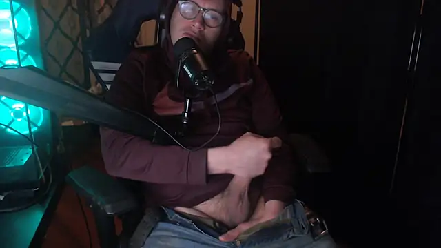 chicostick413 online show from April 23, 11:51 pm