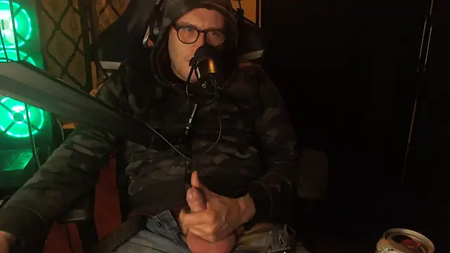 chicostick413 online show from April 25, 3:09 am