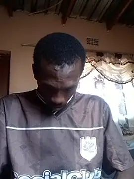 Snapshot of Eugenemtsiri chatting on February 1, 11:53 am Eugenemtsiri online show from February 1, 11:53 am