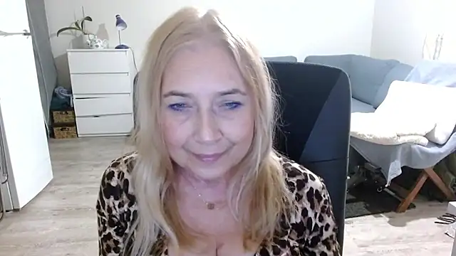 sofia xkiss online show from February 4, 3:36 pm