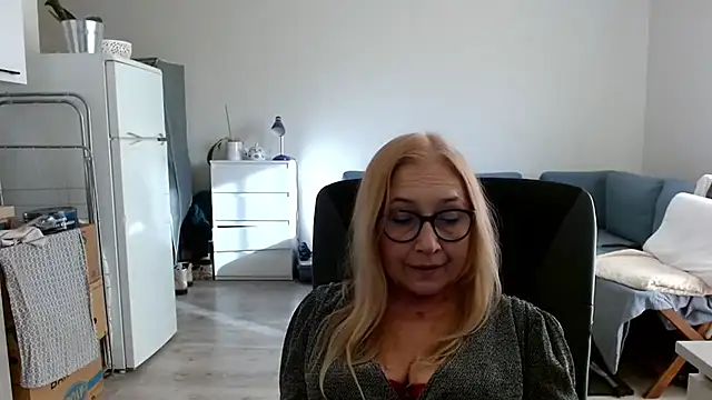 sofia xkiss online show from March 4, 2:42 pm