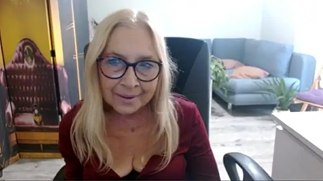 sofia xkiss online show from October 12, 1:43 pm
