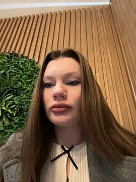 justmila online show from December 18, 3:11 pm