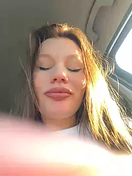 justmila online show from February 7, 1:43 pm