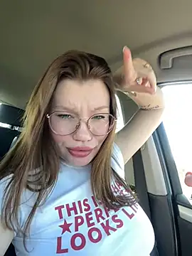 justmila online show from March 3, 11:33 am