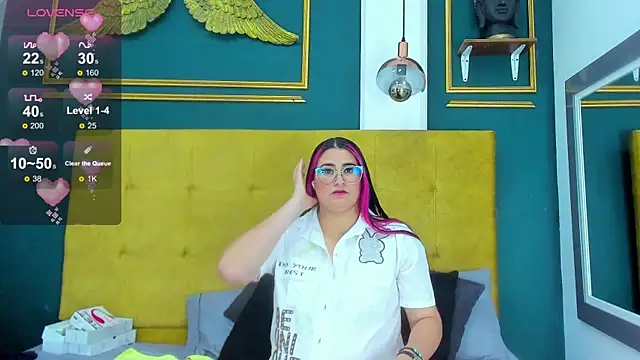 Snapshot of BellaPeers_ chatting on January 19, 12:17 pm BellaPeers  online show from January 19, 12:17 pm