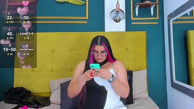 Snapshot of BellaPeers_ chatting on January 21, 2:48 pm BellaPeers  online show from January 21, 2:48 pm