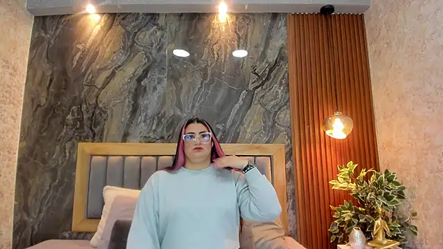 Snapshot of BellaPeers_ chatting on February 9, 11:47 am BellaPeers  online show from February 9, 11:47 am