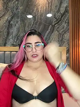 Snapshot of BellaPeers_ chatting on February 9, 2:50 pm BellaPeers  online show from February 9, 2:50 pm