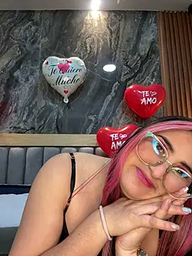 Snapshot of BellaPeers_ chatting on February 15, 3:06 pm BellaPeers  online show from February 15, 3:06 pm