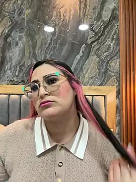 Snapshot of BellaPeers_ chatting on February 20, 11:20 am BellaPeers  online show from February 20, 11:20 am