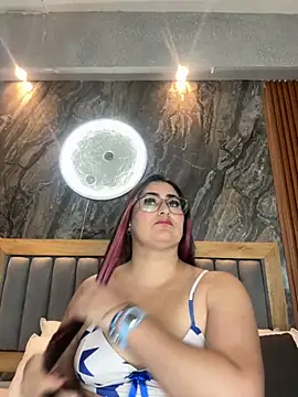 Snapshot of BellaPeers_ chatting on September 23, 11:46 am BellaPeers  online show from September 23, 11:46 am