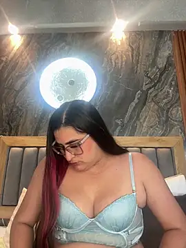 Snapshot of BellaPeers_ chatting on September 24, 11:57 am BellaPeers  online show from September 24, 11:57 am