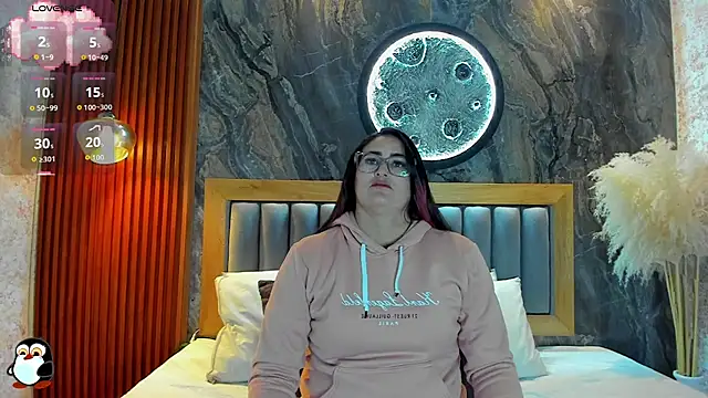 BellaPeers  online show from March 10, 11:59 am