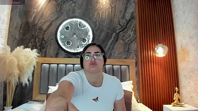 BellaPeers  online show from June 10, 11:31 am