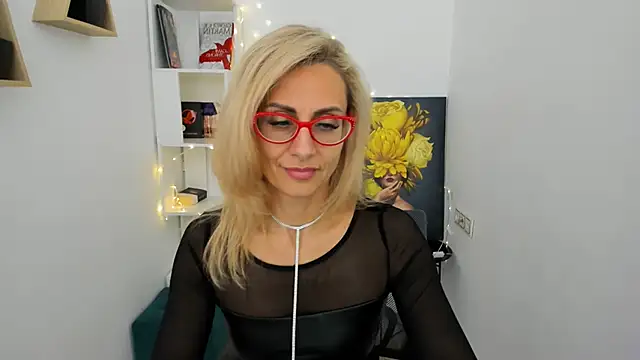 Snapshot of MuseOfStage chatting on February 19, 5:49 pm MuseOfStage online show from February 19, 5:49 pm