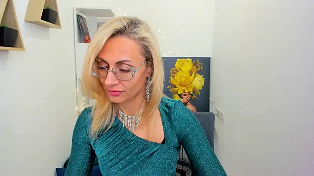 Snapshot of MuseOfStage chatting on February 27, 11:31 am MuseOfStage online show from February 27, 11:31 am