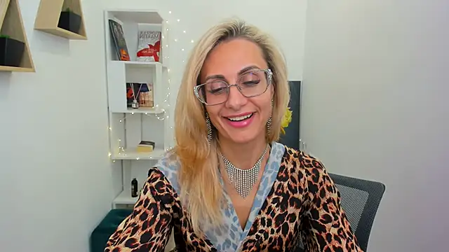 Snapshot of MuseOfStage chatting on February 27, 2:32 pm MuseOfStage online show from February 27, 2:32 pm