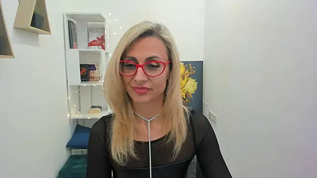 Snapshot of MuseOfStage chatting on March 5, 5:39 pm MuseOfStage online show from March 5, 5:39 pm