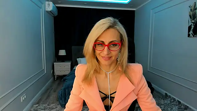 Snapshot of MuseOfStage chatting on March 17, 5:49 pm MuseOfStage online show from March 17, 5:49 pm