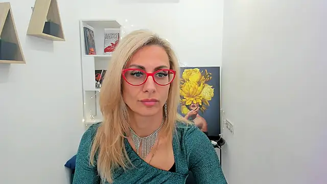 Snapshot of MuseOfStage chatting on March 20, 11:27 am MuseOfStage online show from March 20, 11:27 am