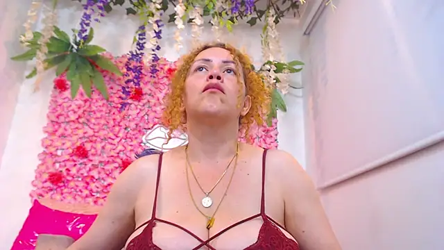 BLONDE SEXYHOT online show from July 21, 12:13 am