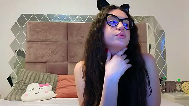 Snapshot of SweetScribe chatting on January 7, 6:59 am SweetScribe online show from January 7, 6:59 am