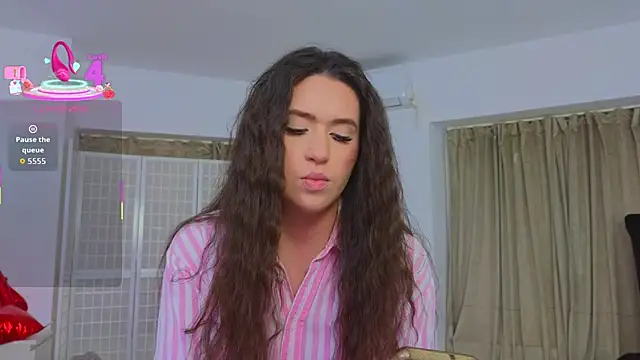 Snapshot of SweetScribe chatting on November 19, 6:35 am SweetScribe online show from November 19, 6:35 am