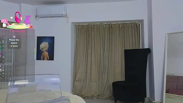 Snapshot of SweetScribe chatting on November 27, 7:10 am SweetScribe online show from November 27, 7:10 am