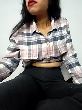 Snapshot of catreena chatting on December 23, 6:37 pm catreena online show from December 23, 6:37 pm