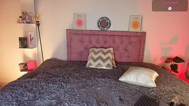 April Scarlett online show from November 6, 11:26 pm