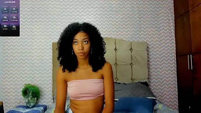 sasha fox00 online show from December 8, 9:30 pm