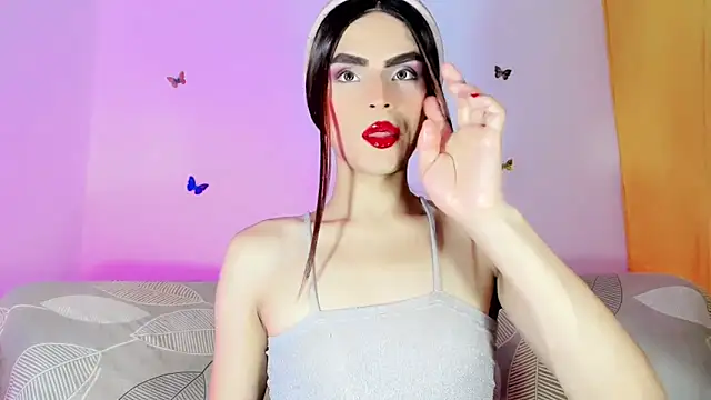 TatiGil online show from April 12, 2:05 am