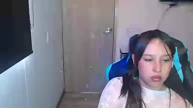 Skarlet Adams28 online show from March 3, 6:58 pm