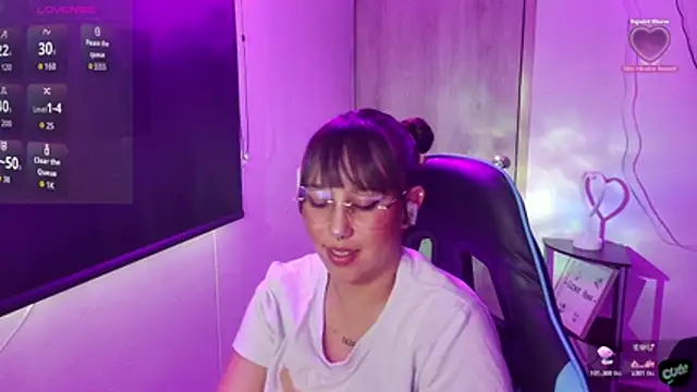 Snapshot of Skarlet_Adams28 chatting on May 28, 8:39 pm Skarlet Adams28 online show from May 28, 8:39 pm