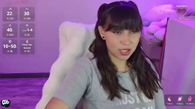 Snapshot of Skarlet_Adams28 chatting on August 3, 6:55 pm Skarlet Adams28 online show from August 3, 6:55 pm