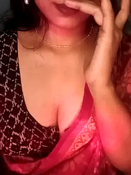 Snapshot of telugu99ramya chatting on February 13, 5:48 am telugu99ramya online show from February 13, 5:48 am