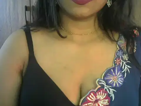 Snapshot of telugu99ramya chatting on February 23, 7:50 am telugu99ramya online show from February 23, 7:50 am