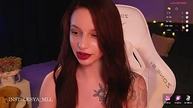 Snapshot of wowmolly chatting on February 25, 6:20 pm wowmolly online show from February 25, 6:20 pm