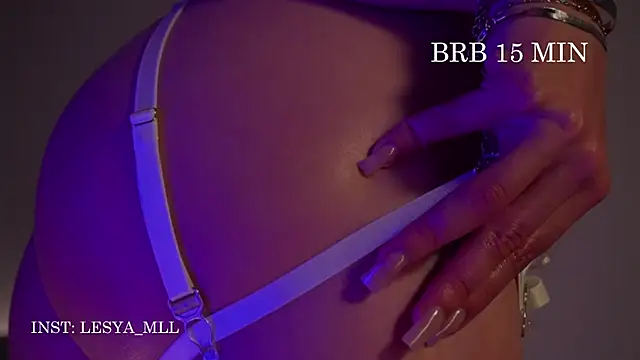 Snapshot of wowmolly chatting on March 11, 7:04 am wowmolly online show from March 11, 7:04 am