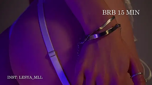 Snapshot of wowmolly chatting on March 16, 4:45 pm wowmolly online show from March 16, 4:45 pm