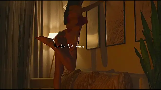 wowmolly online show from November 12, 1:00 pm