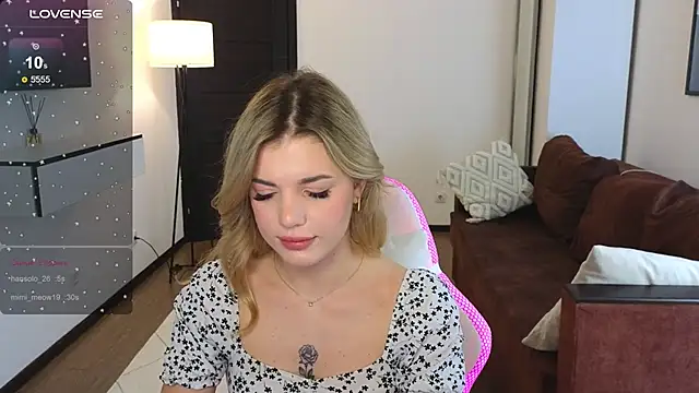 adrianawow1 online show from March 14, 9:21 pm