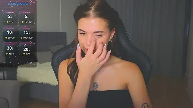 adrianawow1 online show from September 22, 8:11 pm